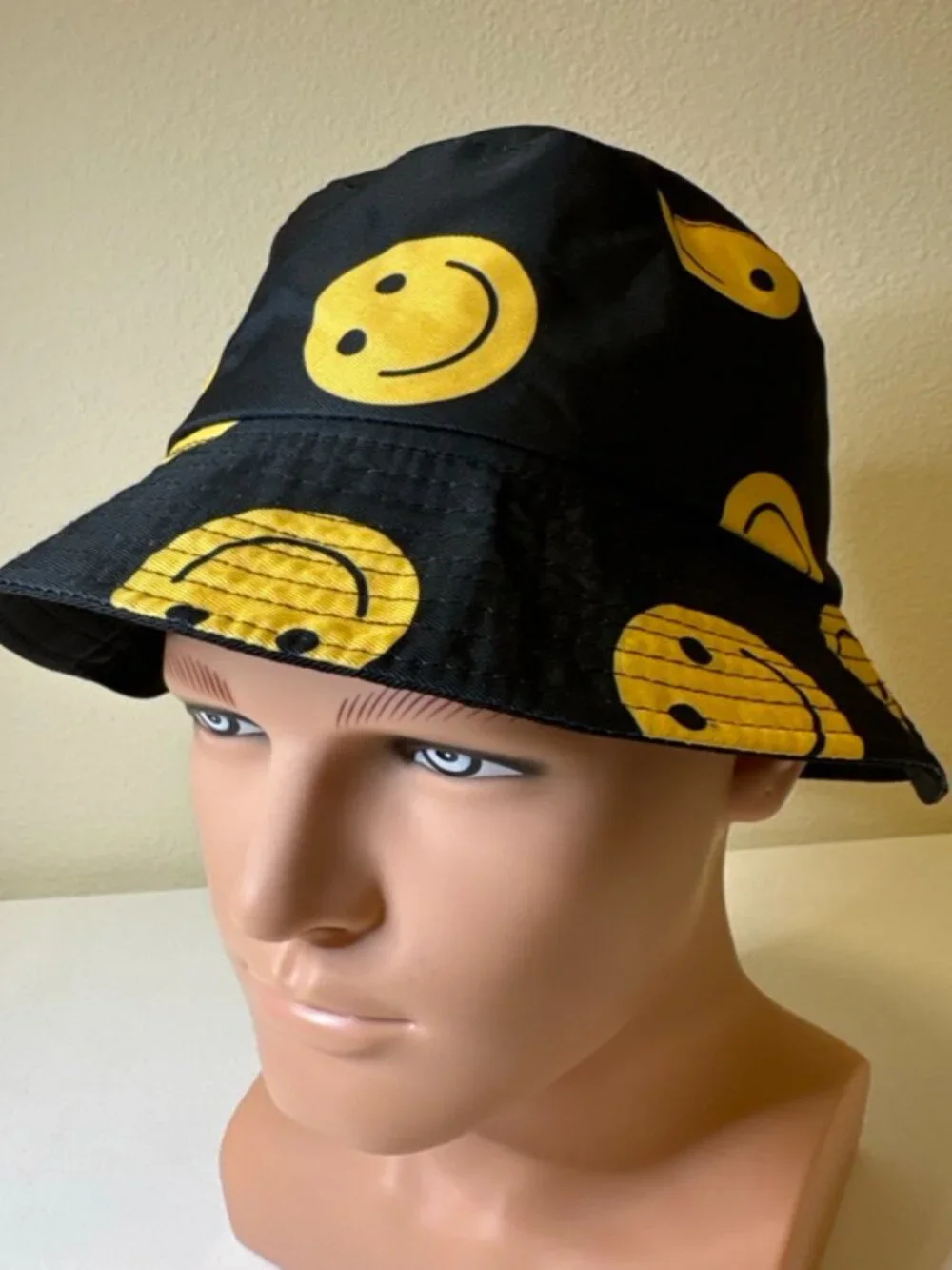 Unisex Black Bucket Hat‎ with Yellow Smiley Face Pattern